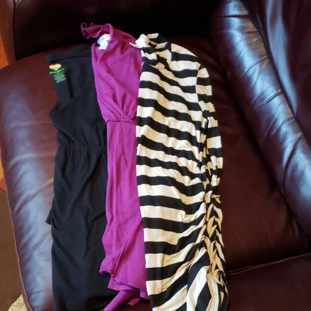 Medium maternity tops